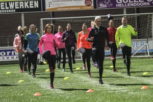 hardloopclinic-voor-beginners-hellendoorn-zorgsaam-lopercompany hardloopclinic-zorgsaamloperscompany-hellendoorn-harldlopen-analyse-loopanalyse