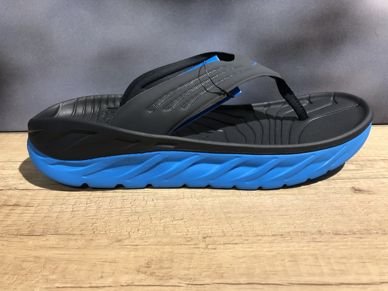 Hoka Ora Recovery Flip
